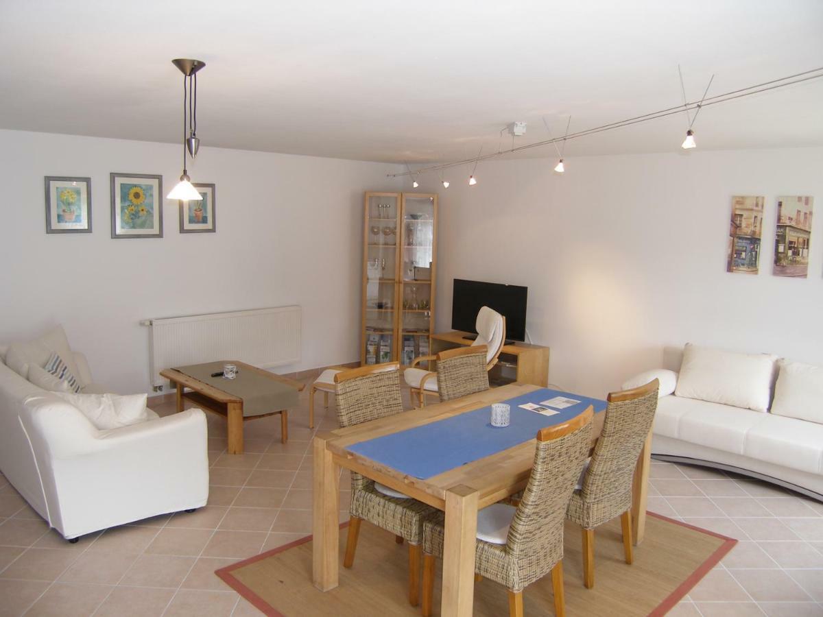 Ferienwohnung Stettfeld Екстер'єр фото
